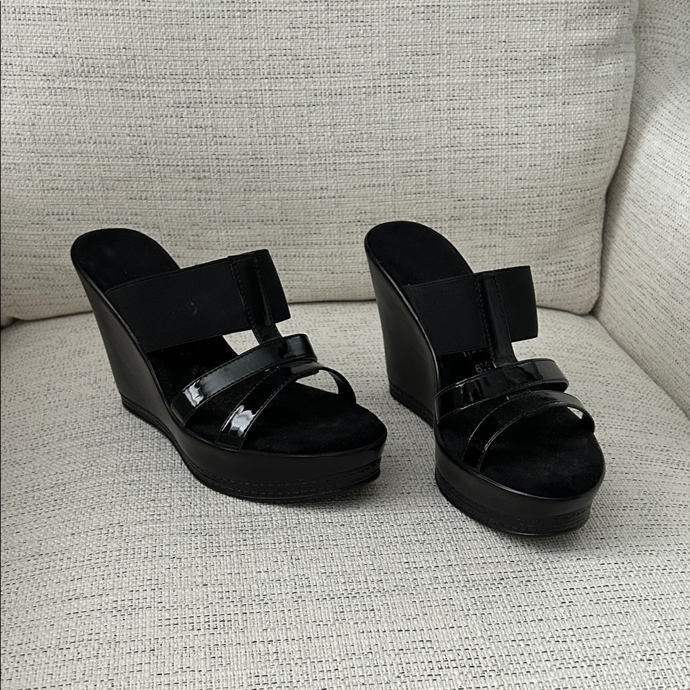 Black Glossy Wedges